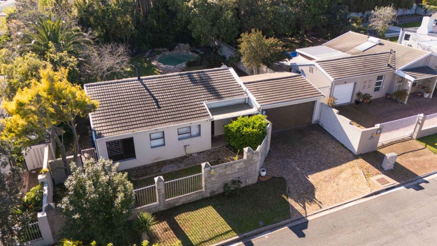 To Let 3 Bedroom Property for Rent in Kenridge Western Cape